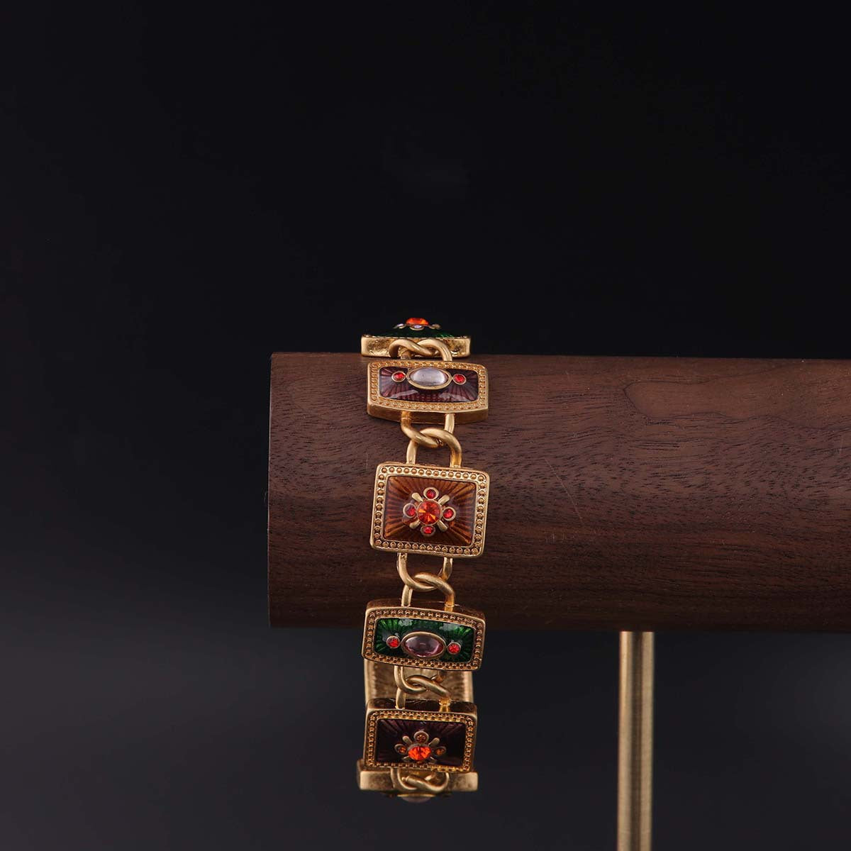 Pre-loved vintage temperament, luxury, exquisite vintage factory wholesale fashion pattern enamel bracelet women