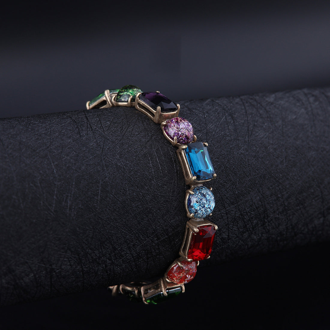Pre-loved vintage temperament, high-end sense of luxury, exquisite retro fashion, square color rhinestone bracelet women